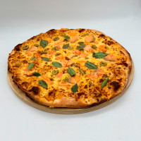 PIZZA DE SALMÓN AHUMADO